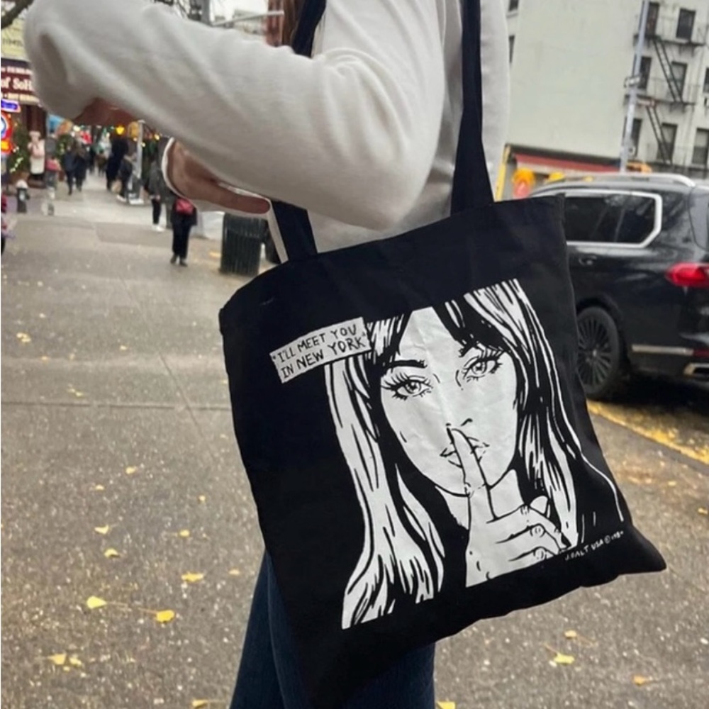 Brandy Melville-I'll Meet You In New York Tote Bag | Black | Excellent Condition